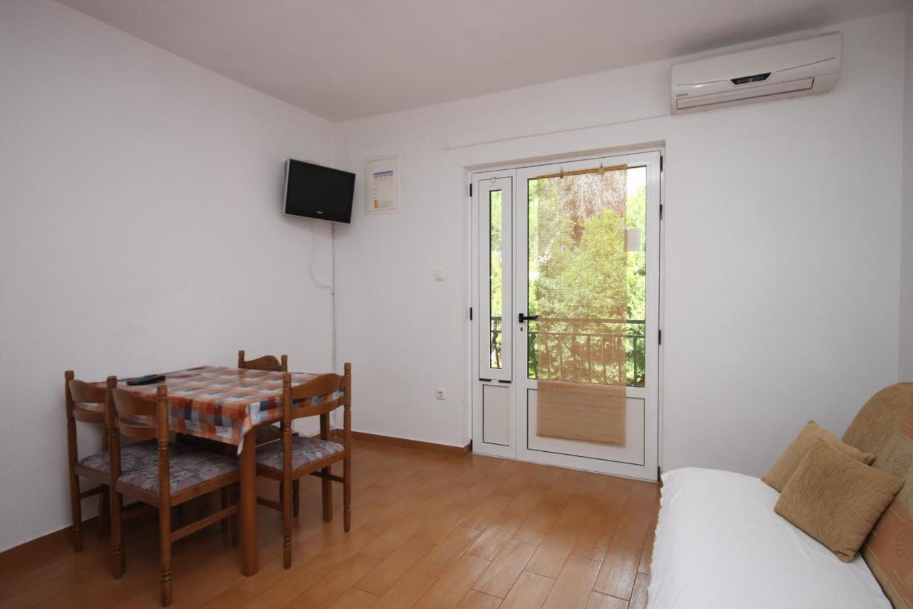 Apartments With A Parking Space Zivogosce - Porat, Makarska - 6700 Игране Екстериор снимка