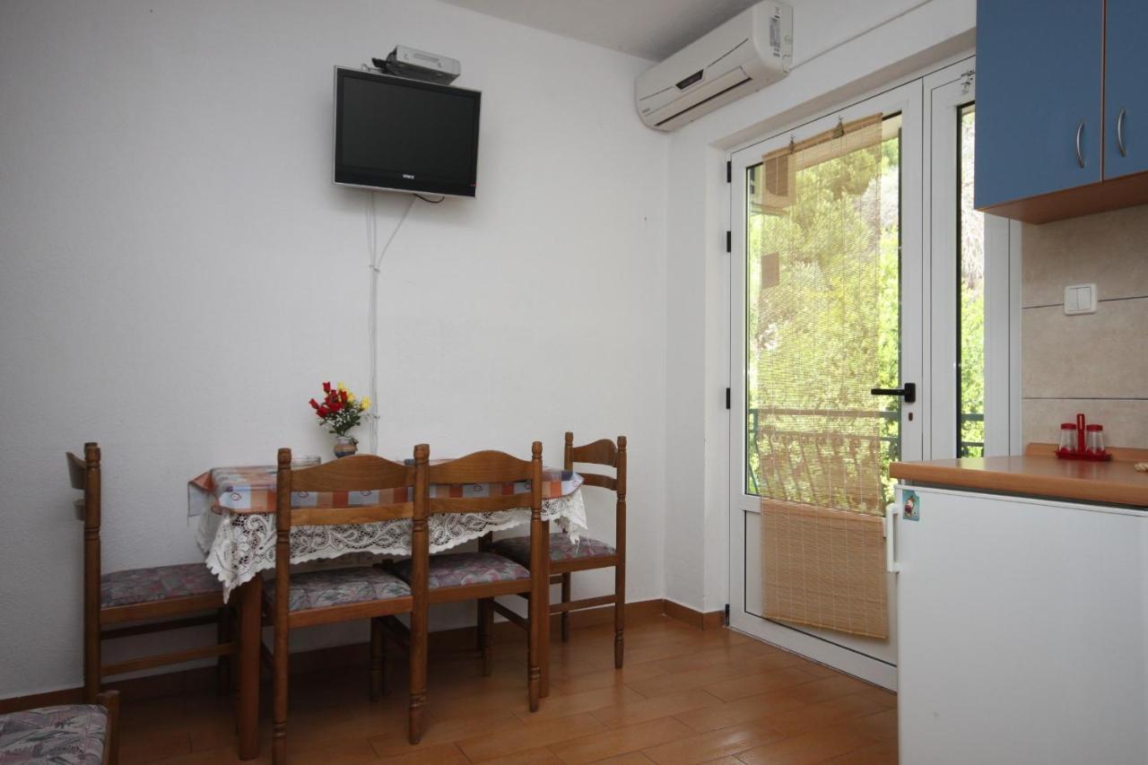 Apartments With A Parking Space Zivogosce - Porat, Makarska - 6700 Игране Екстериор снимка