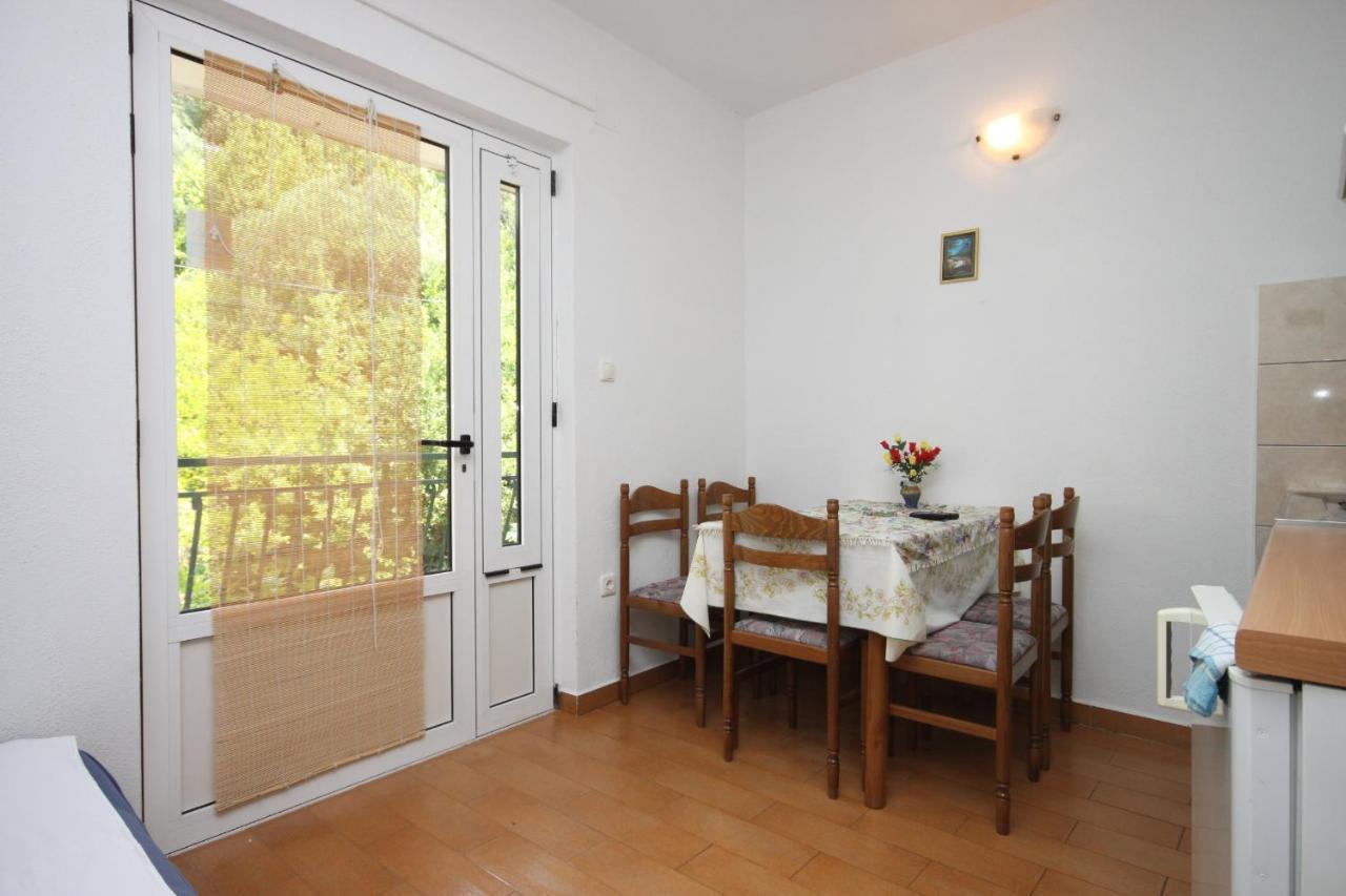 Apartments With A Parking Space Zivogosce - Porat, Makarska - 6700 Игране Екстериор снимка