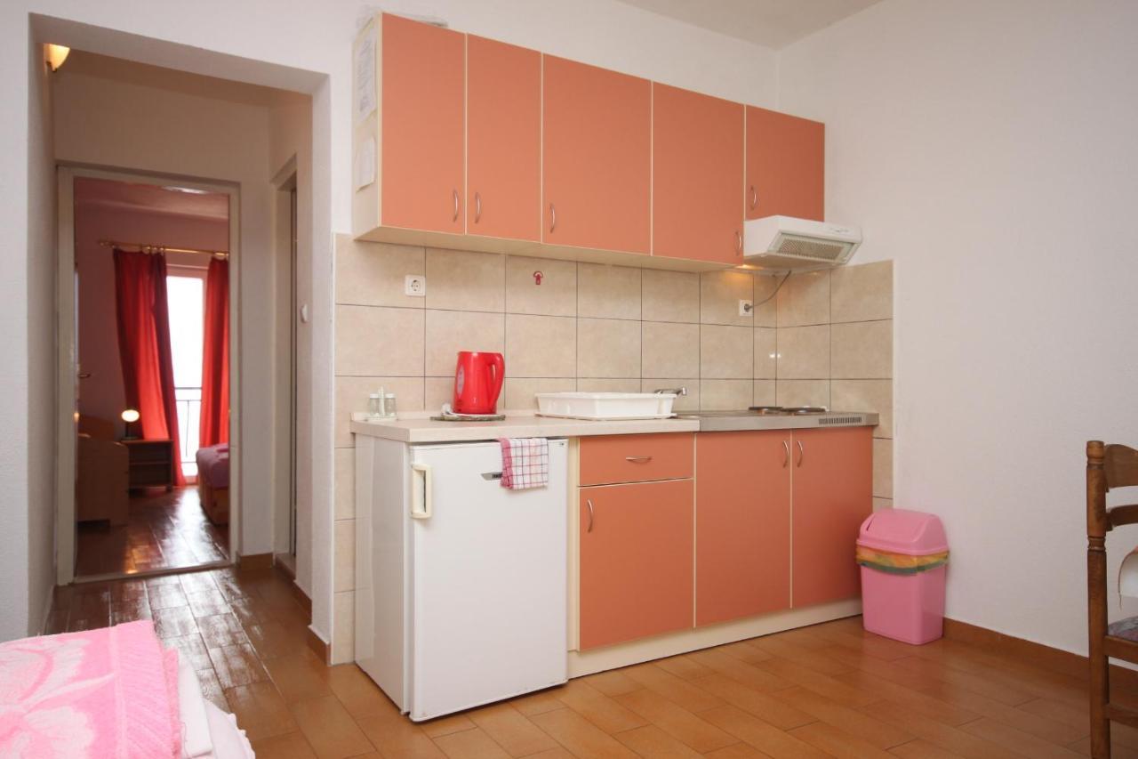 Apartments With A Parking Space Zivogosce - Porat, Makarska - 6700 Игране Екстериор снимка