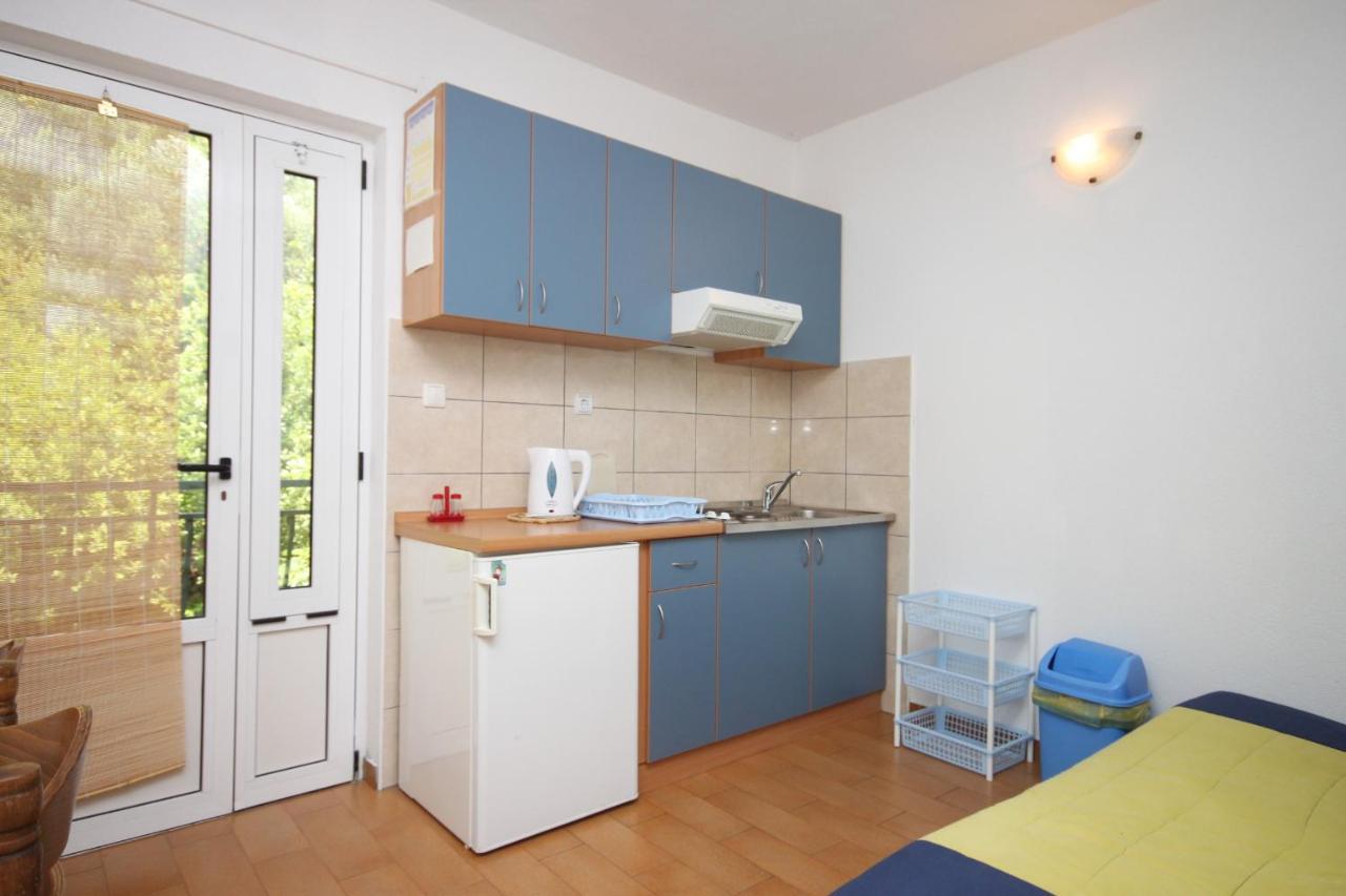 Apartments With A Parking Space Zivogosce - Porat, Makarska - 6700 Игране Екстериор снимка