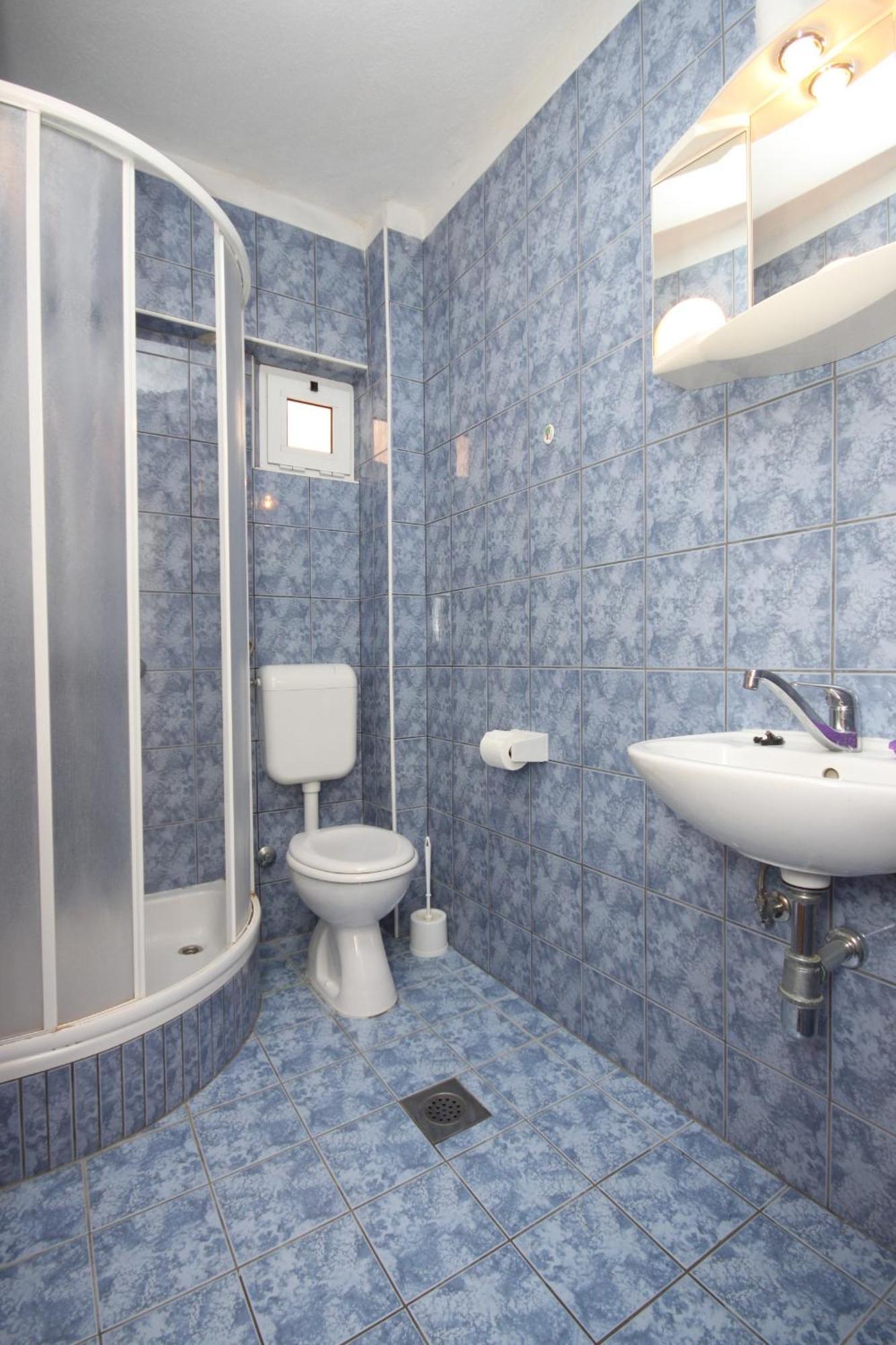 Apartments With A Parking Space Zivogosce - Porat, Makarska - 6700 Игране Стая снимка